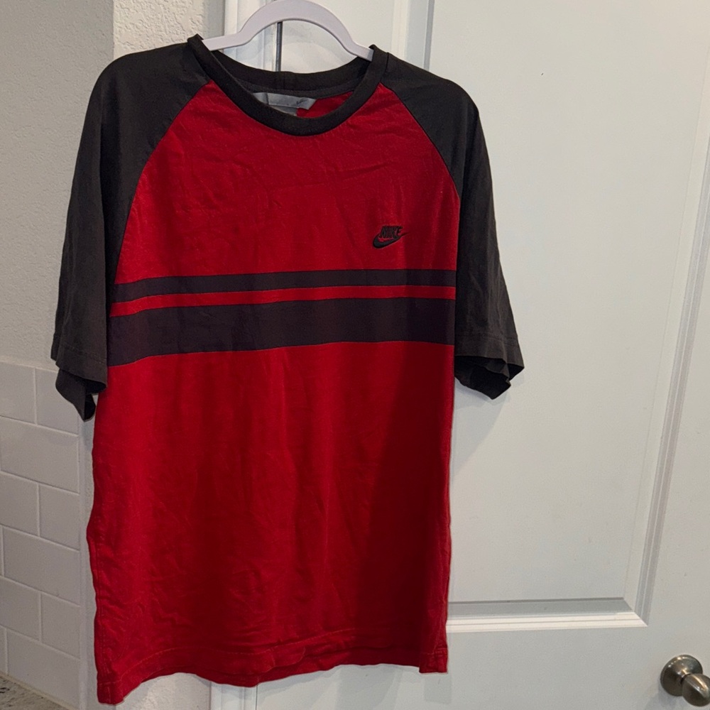 Nike Unisex Red and Gray Short Sleeve Tee